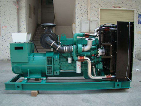 坡头1100kw康明斯柴油发电机组图片 坡头1100kw康明斯柴油发电机组图片
